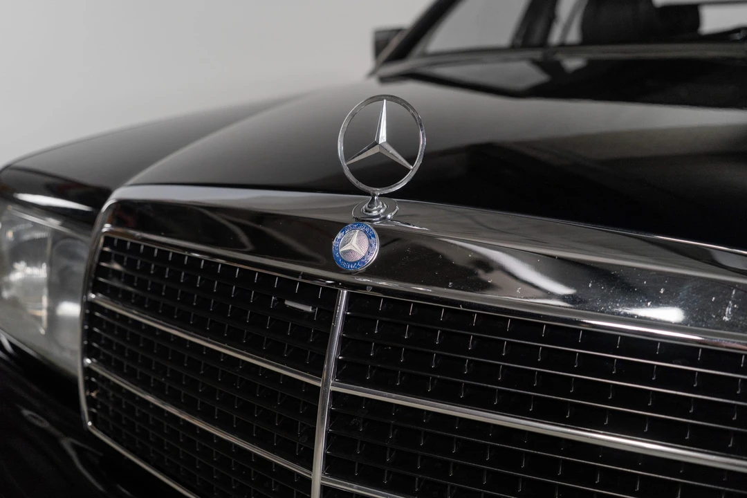 1986 Mercedes-Benz 190E - Image 23 of 31