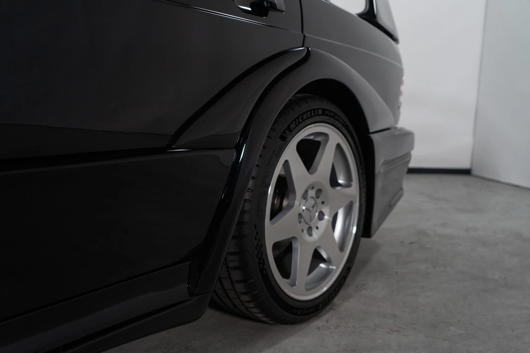 1986 Mercedes-Benz 190E - Image 28 of 31