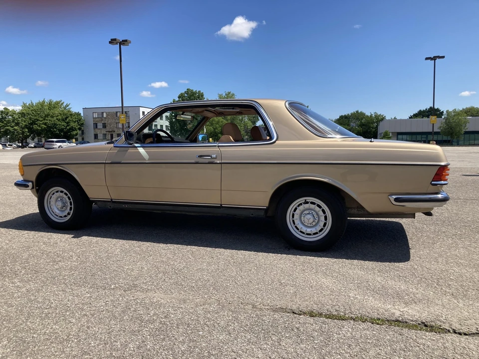 1985 Mercedes-Benz W123 Coupe (C123) - Image 11 of 31