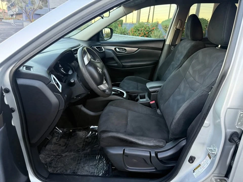 2015 Nissan Rogue - Image 7 of 9