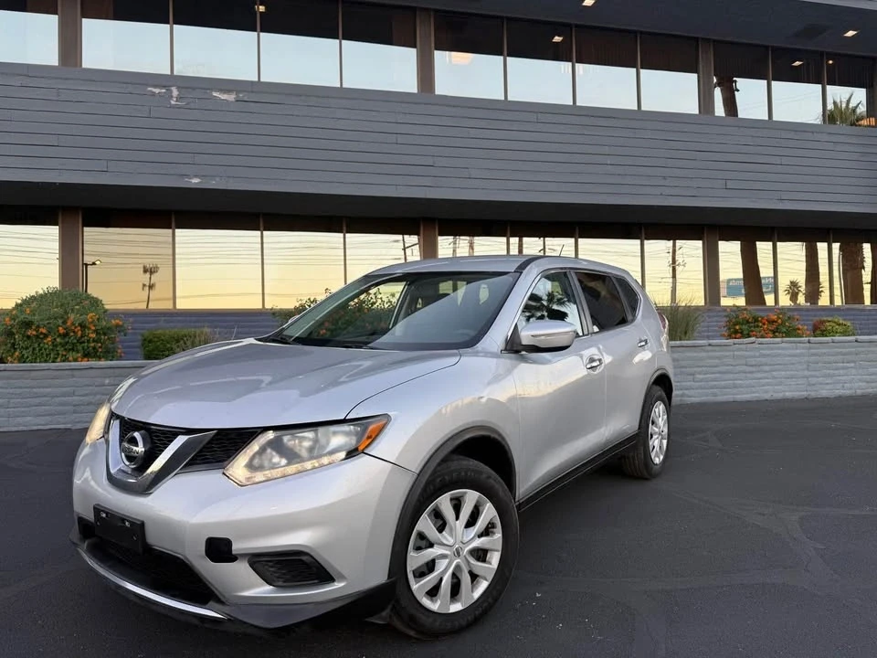 2015 Nissan Rogue - Image 2 of 9