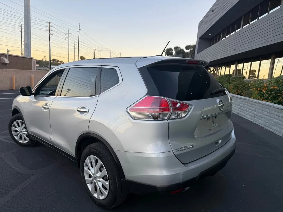 2015 Nissan Rogue - Image 3 of 9