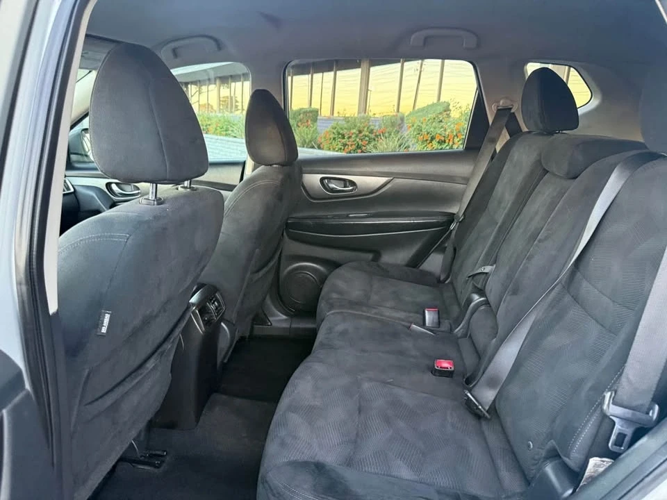 2015 Nissan Rogue - Image 6 of 9