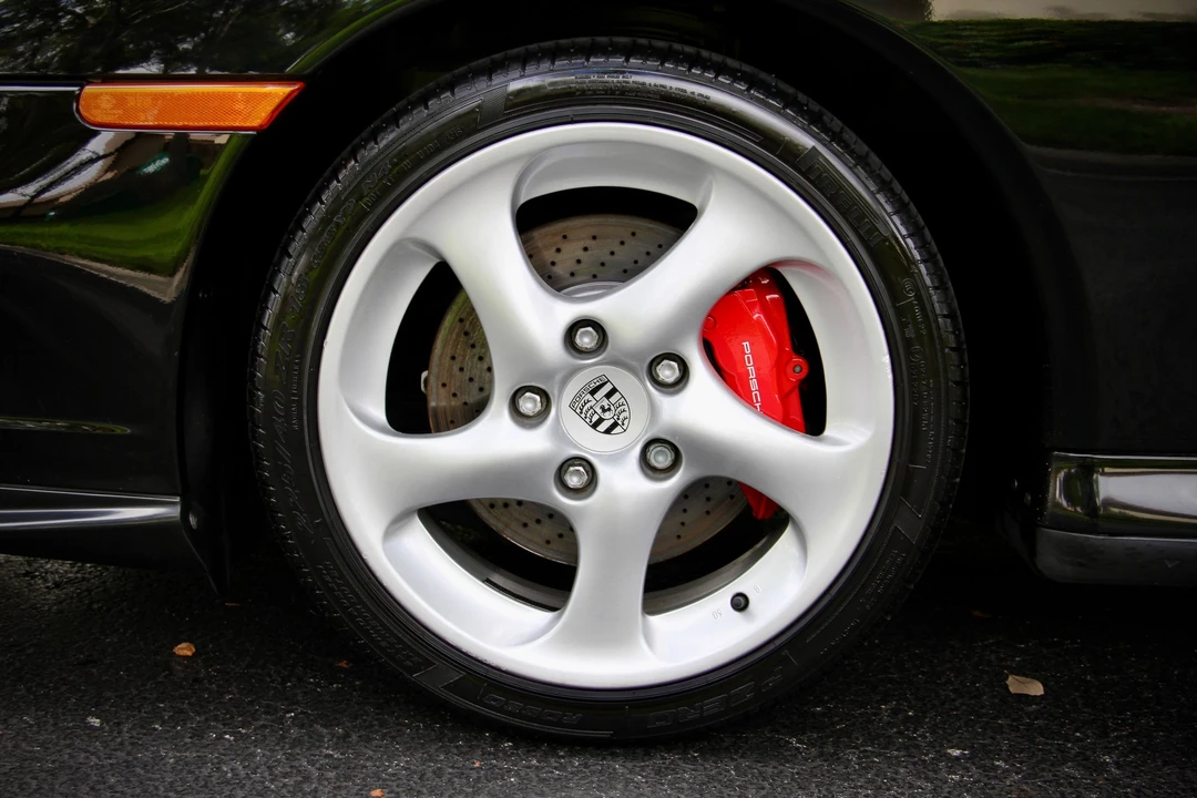 2002 Porsche 996 Carrera 4S - Image 13 of 31
