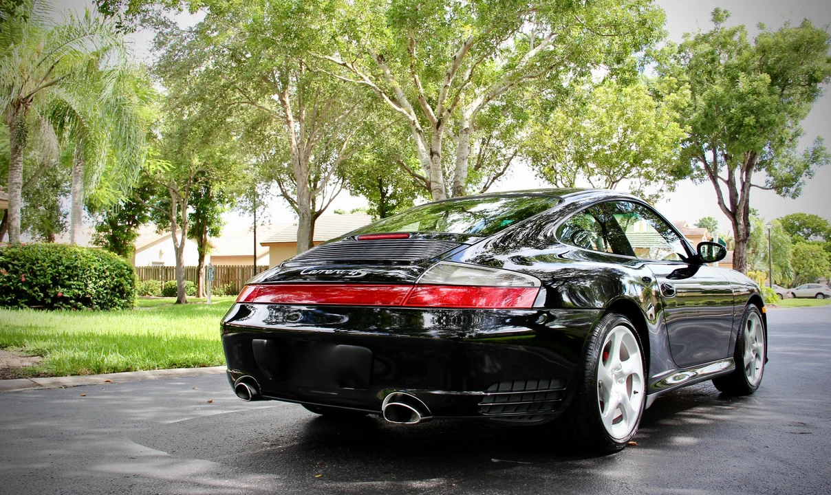 2002 Porsche 996 Carrera 4S - Image 10 of 31