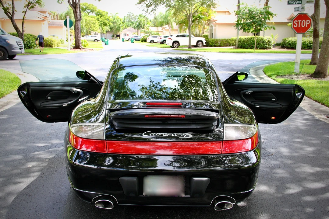 2002 Porsche 996 Carrera 4S - Image 27 of 31