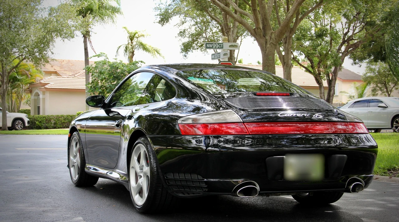 2002 Porsche 996 Carrera 4S - Image 12 of 31