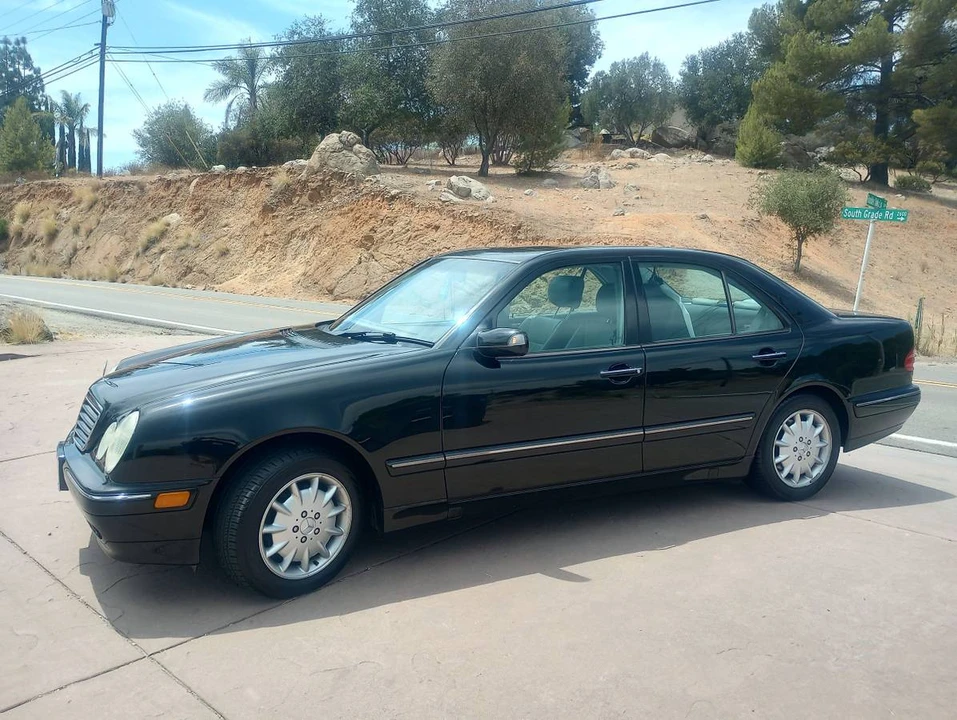 2000 Mercedes-Benz W210 E-Class - Image 2 of 17