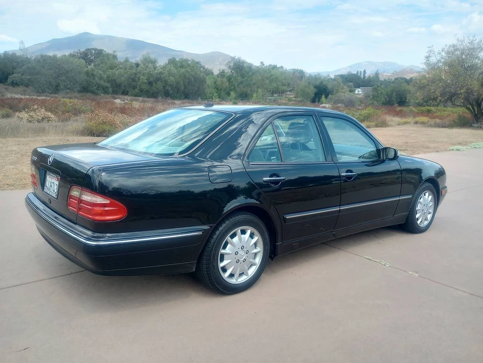 2000 Mercedes-Benz W210 E-Class - Image 2 of 16