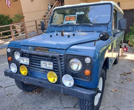 1981 Land Rover Series III 109 Wagon V8 Stage 1