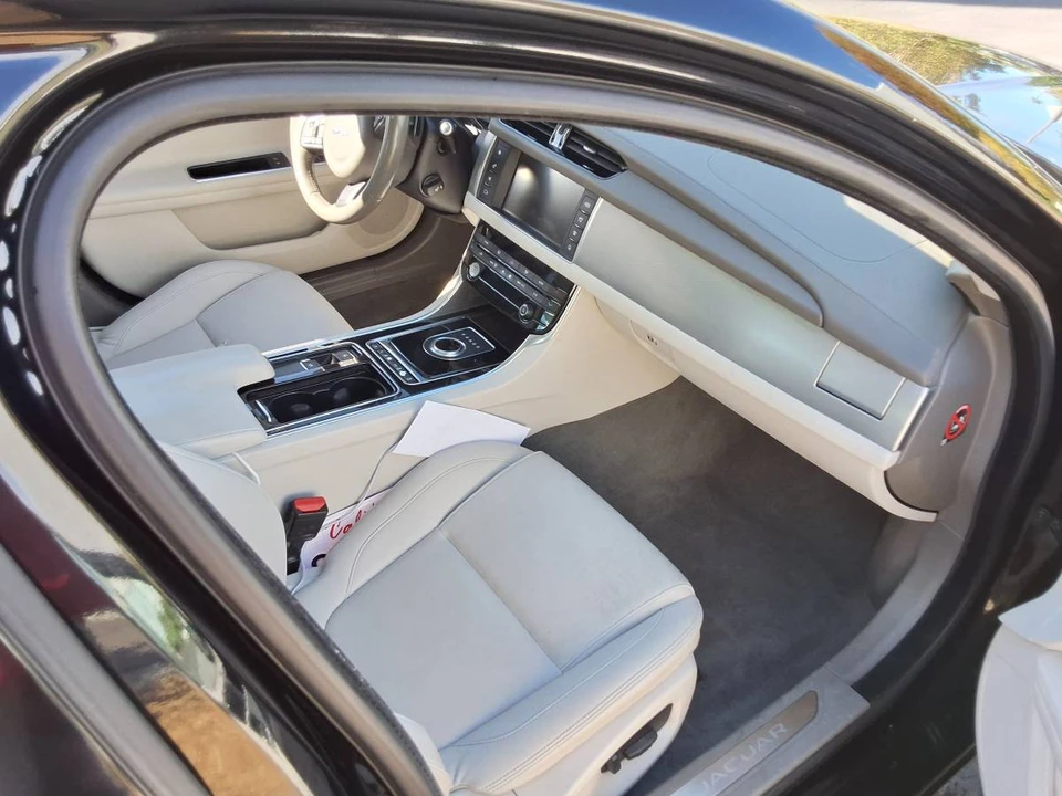 2017 Jaguar X260 XF - Image 7 of 14