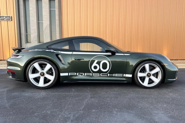 2025 Porsche 992 Turbo - Image 4 of 9