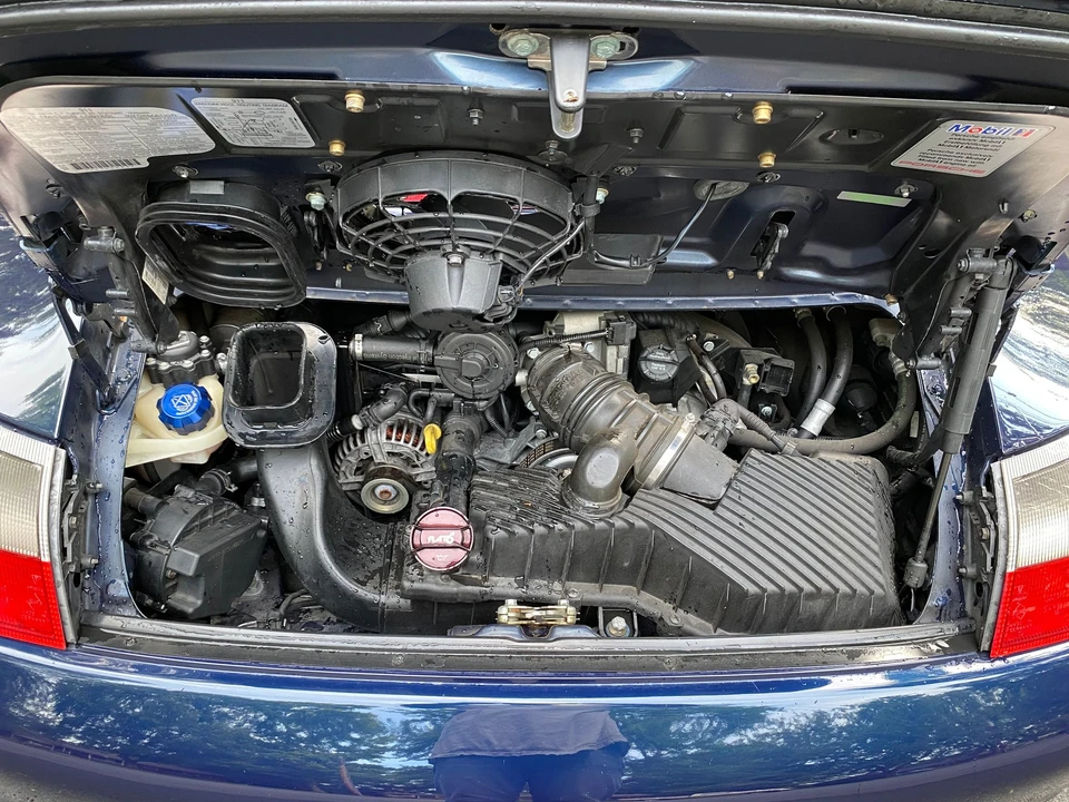 1999 Porsche 996 Carrera 4 - Image 15 of 31