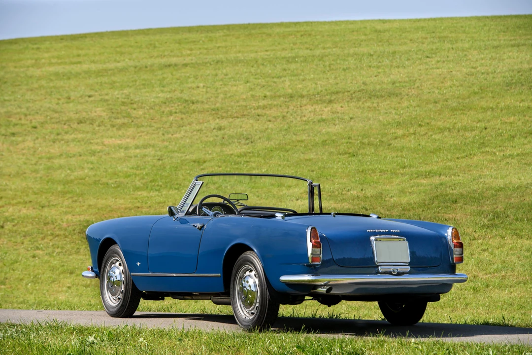 1964 Alfa Romeo 2600 - Image 5 of 31