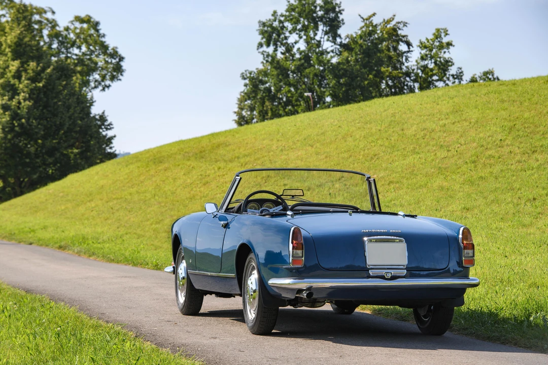 1964 Alfa Romeo 2600 - Image 3 of 31