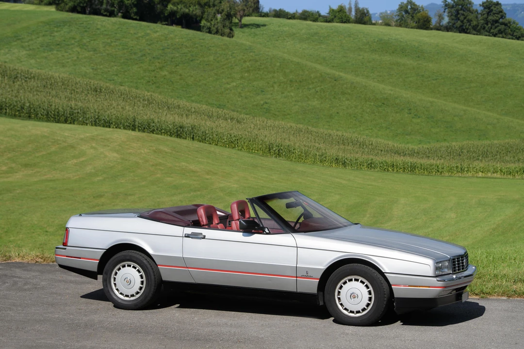 1987 Cadillac Allante - Image 7 of 28