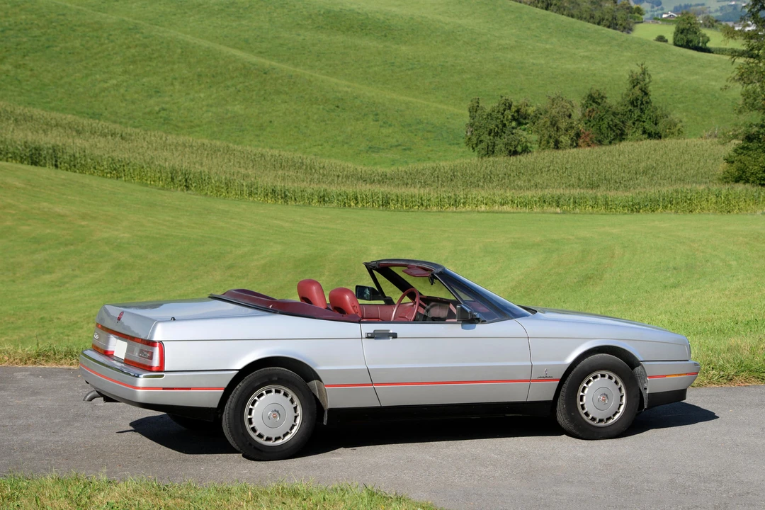 1987 Cadillac Allante - Image 3 of 28