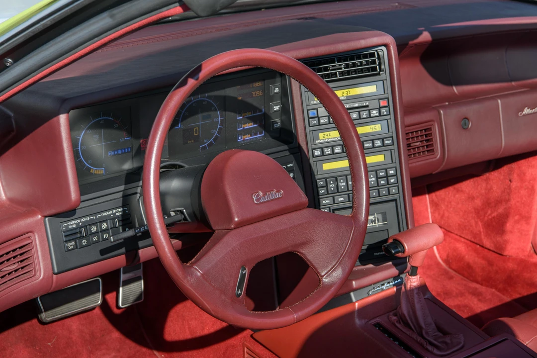 1987 Cadillac Allante - Image 18 of 28