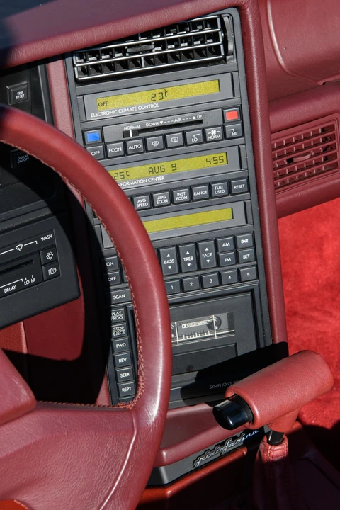 1987 Cadillac Allante - Image 14 of 28