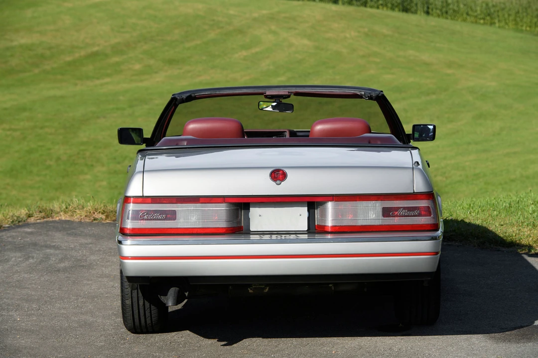 1987 Cadillac Allante - Image 2 of 28