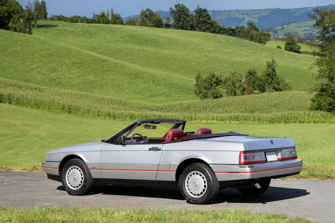 1987 Cadillac Allante - Image 4 of 28