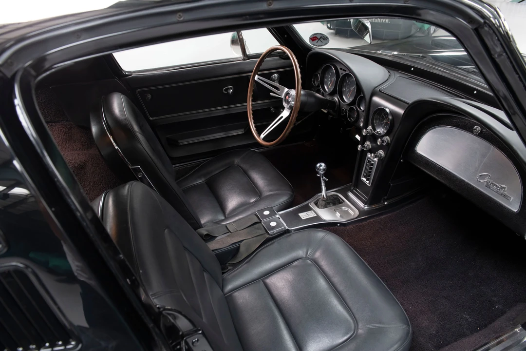 1965 Chevrolet Corvette C2 - Image 9 of 18