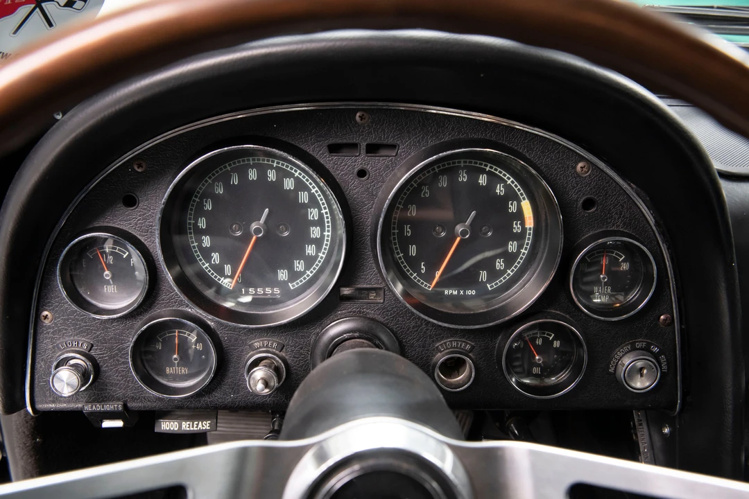 1965 Chevrolet Corvette C2 - Image 5 of 18