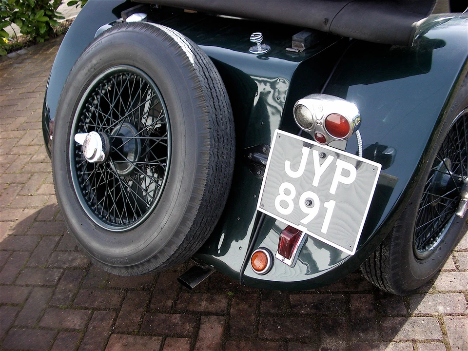 Jaguar Replica - Image 3 of 9