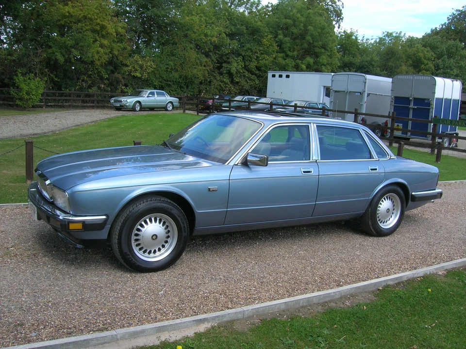 1987 Jaguar XJ Series 3 - Image 2 of 4