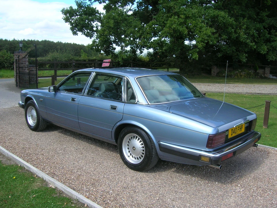 1987 Jaguar XJ Series 3 - Image 3 of 4