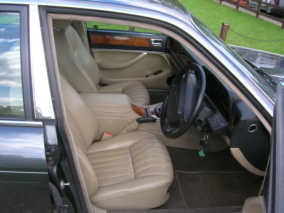 1993 Jaguar XJ40 XJ - Image 3 of 4