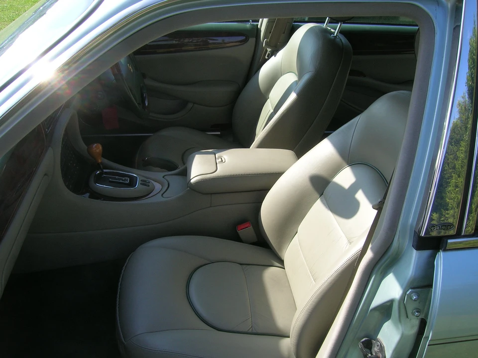 1997 Daimler - Image 3 of 4