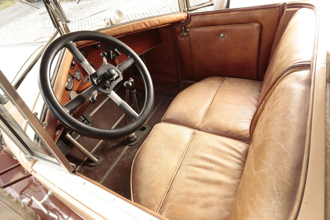 1925 Rolls-Royce Silver Ghost - Image 2 of 24
