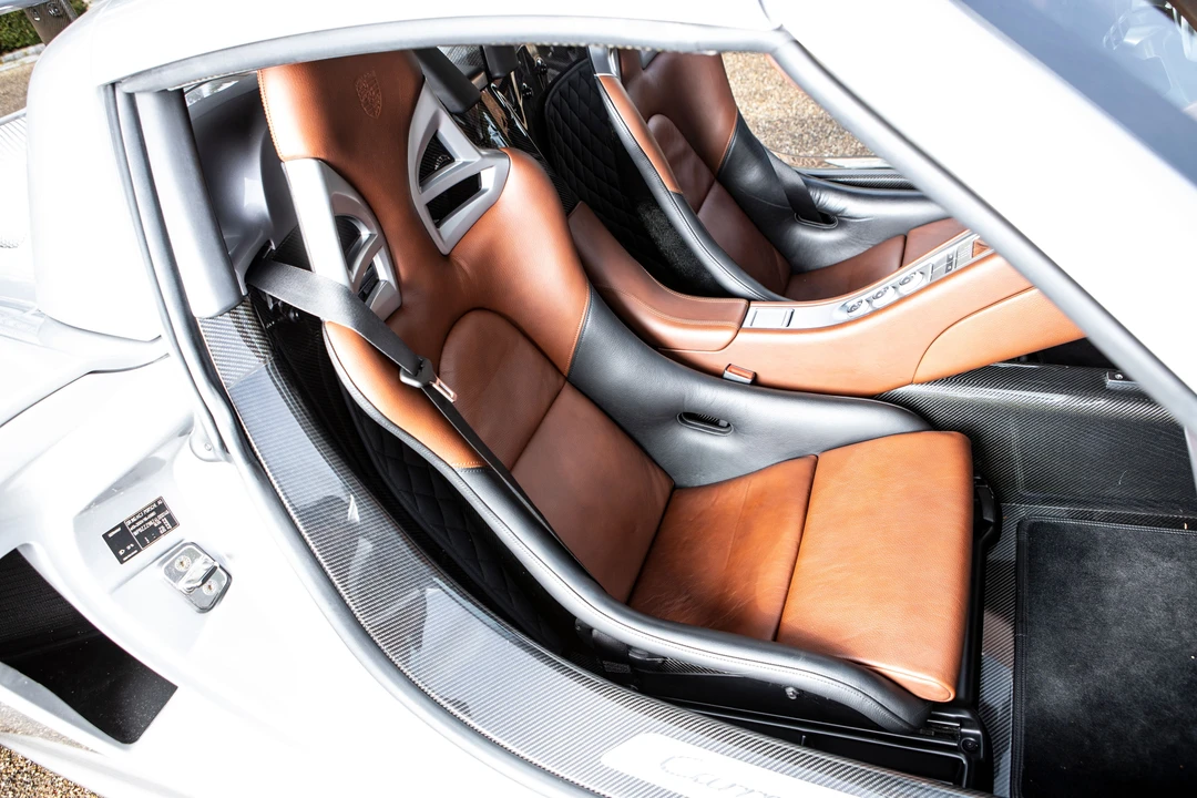 2004 Porsche Carrera GT - Image 17 of 31