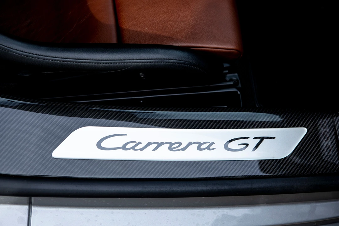 2004 Porsche Carrera GT - Image 25 of 31