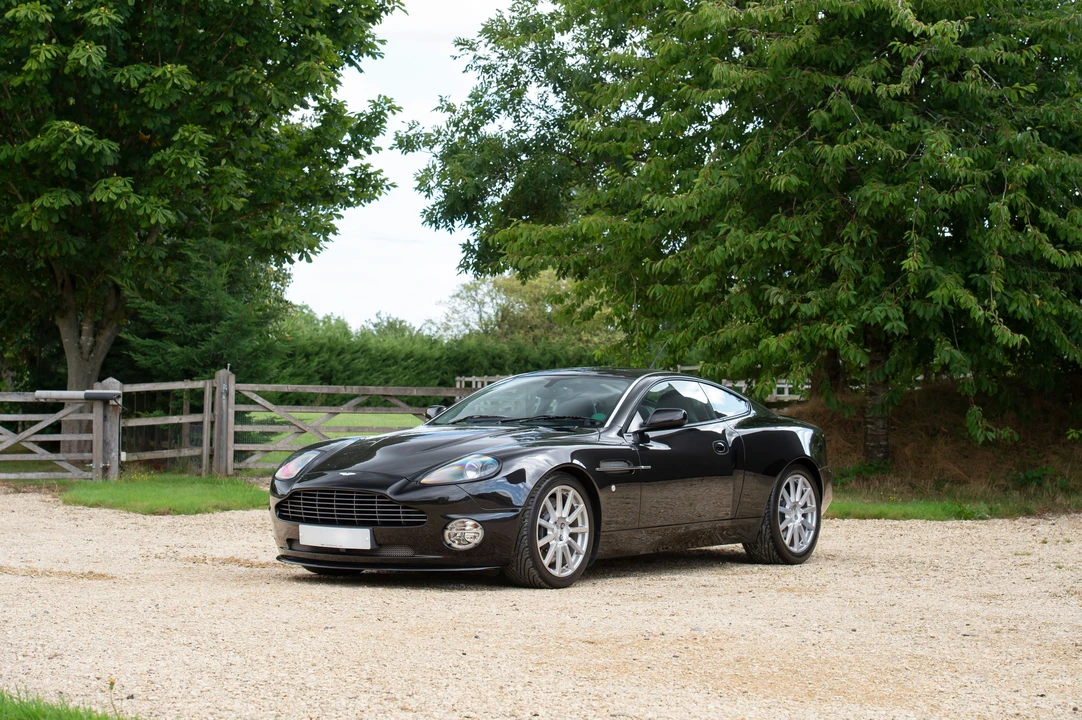 2005 Aston Martin Vanquish 1st Gen - Image 5 of 23