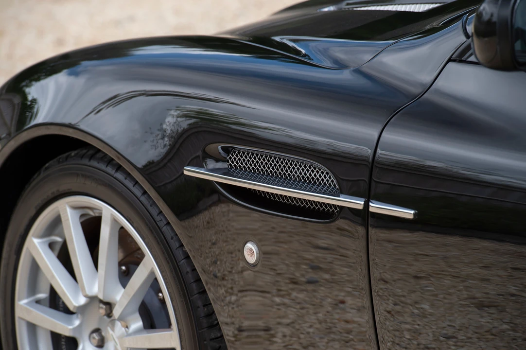 2005 Aston Martin Vanquish 1st Gen - Image 7 of 23