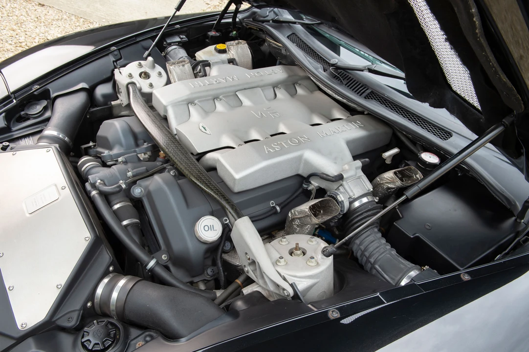 2005 Aston Martin Vanquish 1st Gen - Image 18 of 23