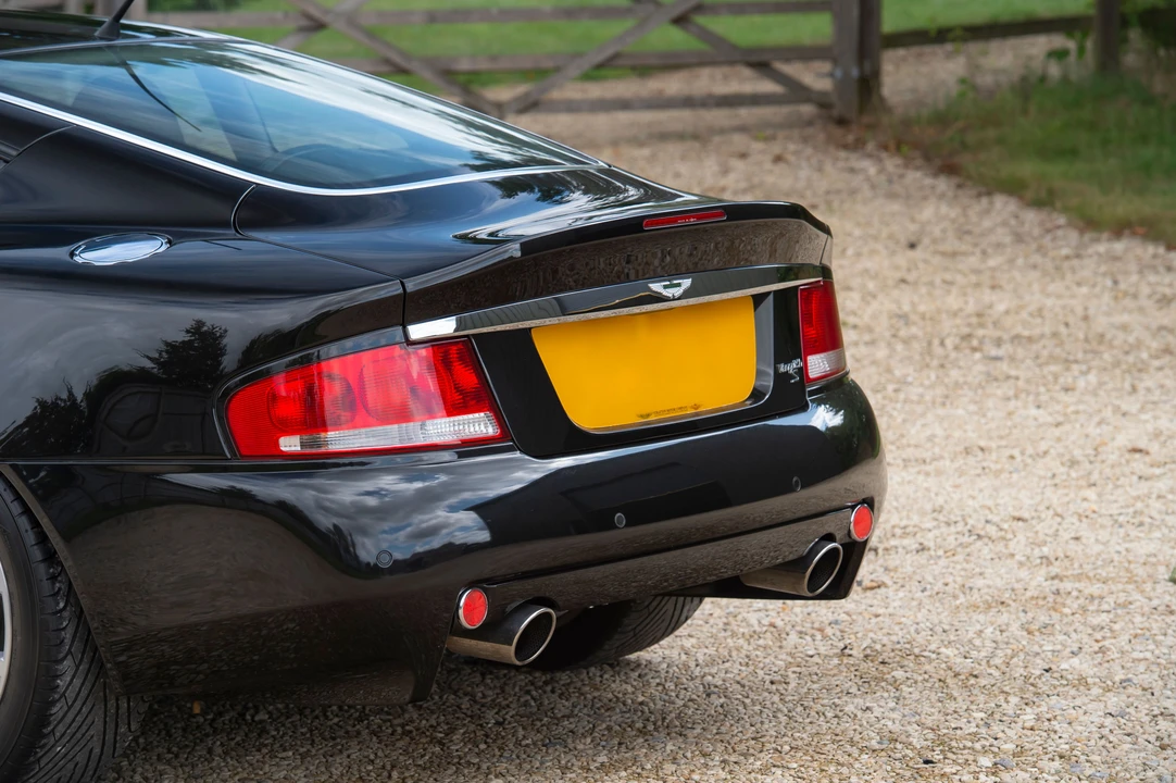 2005 Aston Martin Vanquish 1st Gen - Image 12 of 23