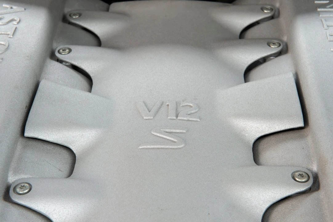 2005 Aston Martin Vanquish 1st Gen - Image 16 of 23