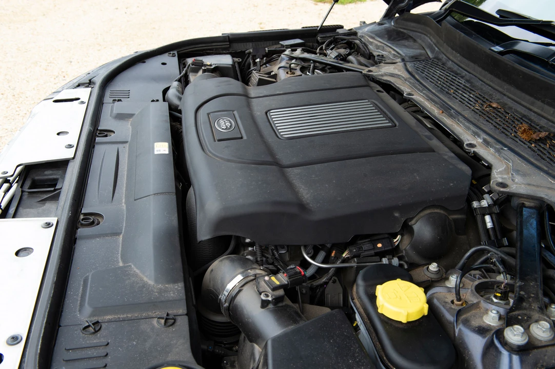 2015 Land Rover Range Rover L405 - Image 3 of 10