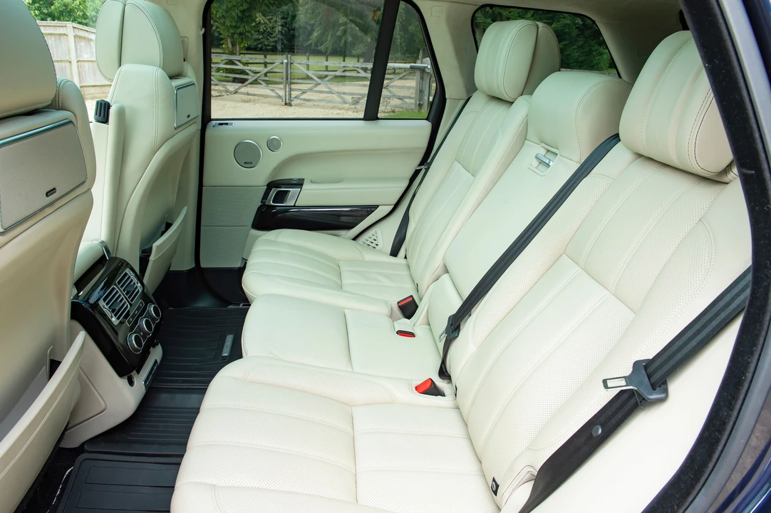 2015 Land Rover Range Rover L405 - Image 6 of 10