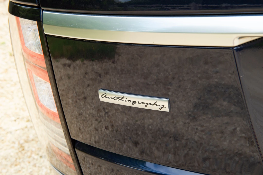 2015 Land Rover Range Rover L405 - Image 2 of 10