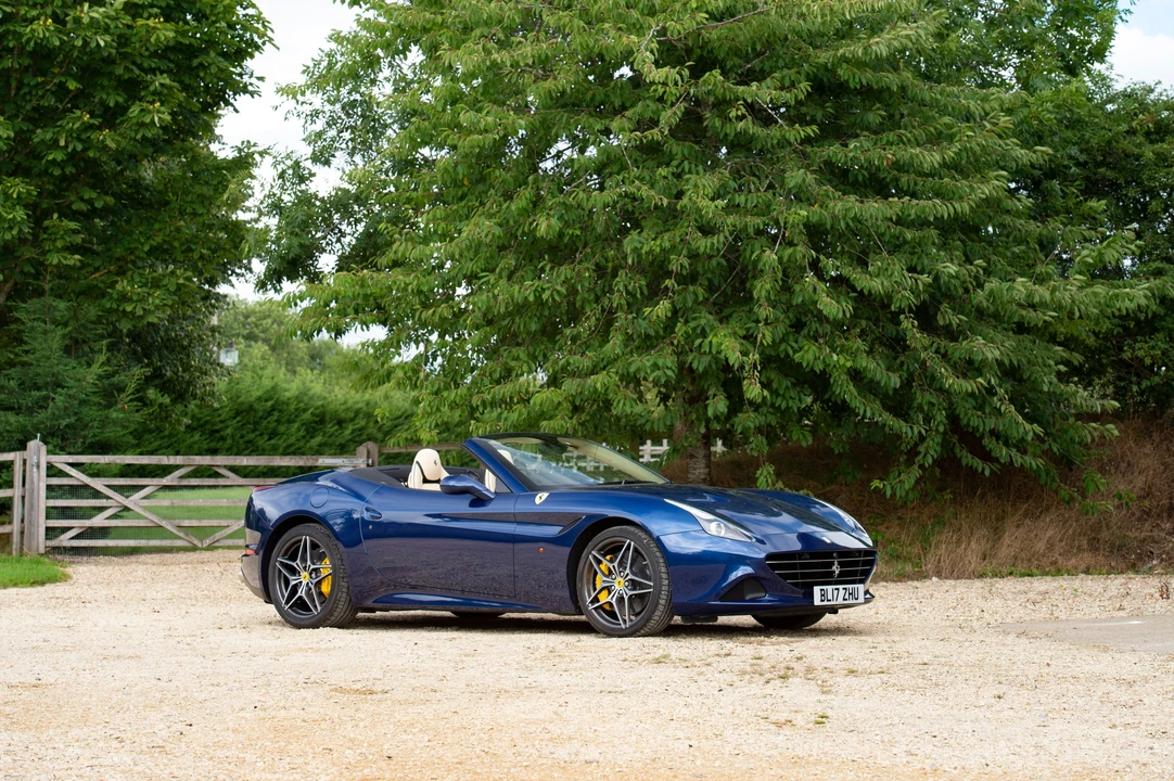 2017 Ferrari California T - Image 15 of 21