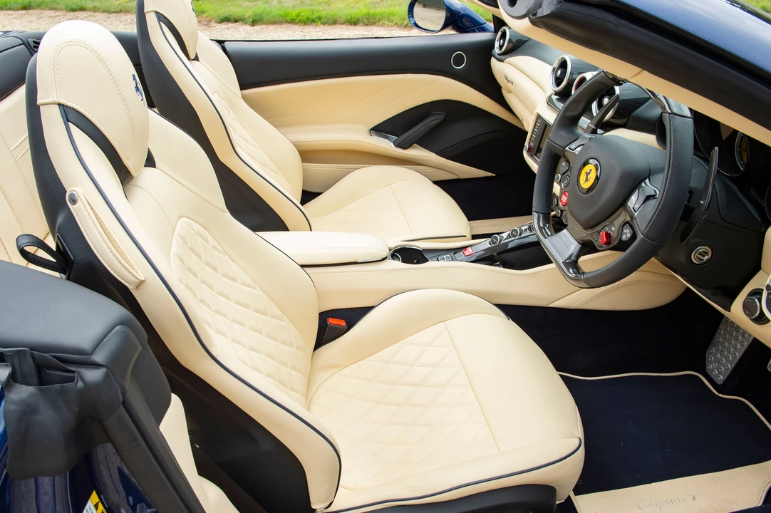 2017 Ferrari California T - Image 2 of 21