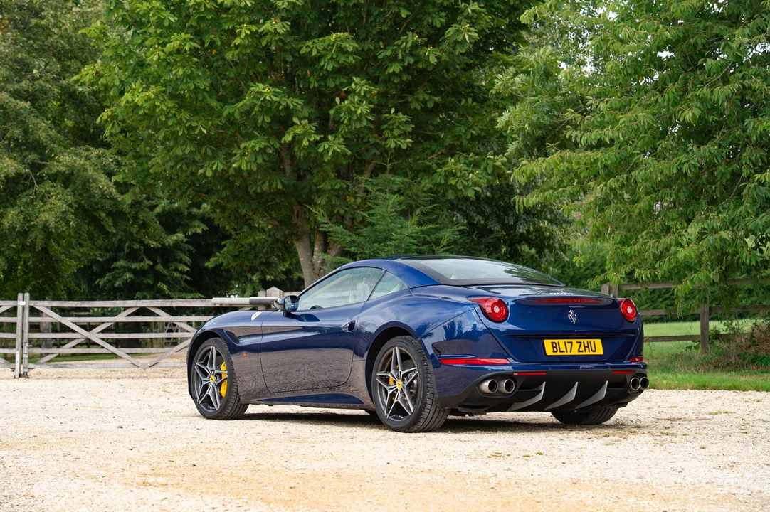 2017 Ferrari California T - Image 21 of 21