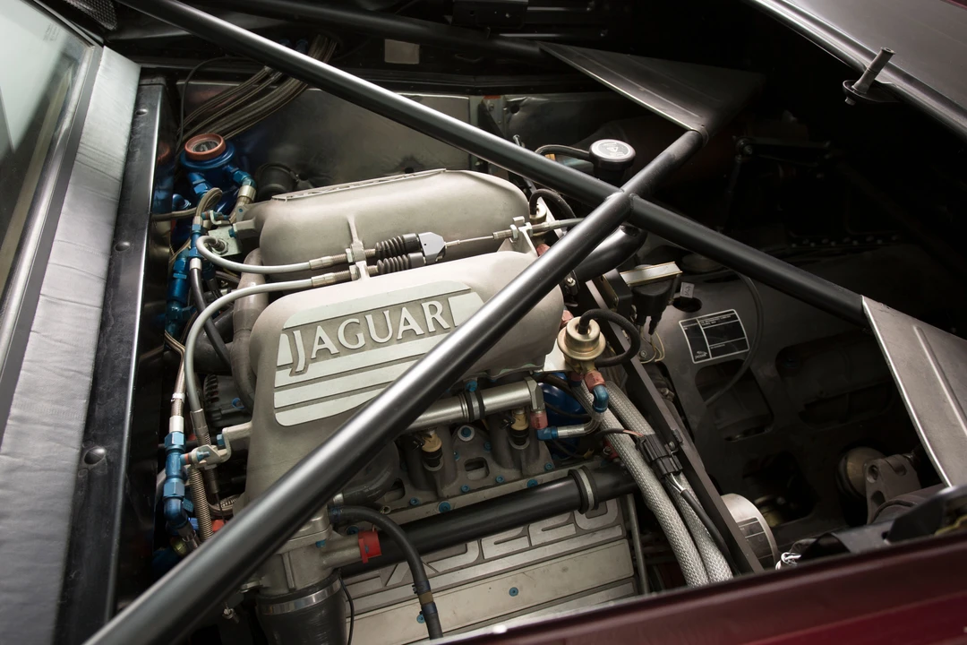 1992 Jaguar XJ220 - Image 13 of 23