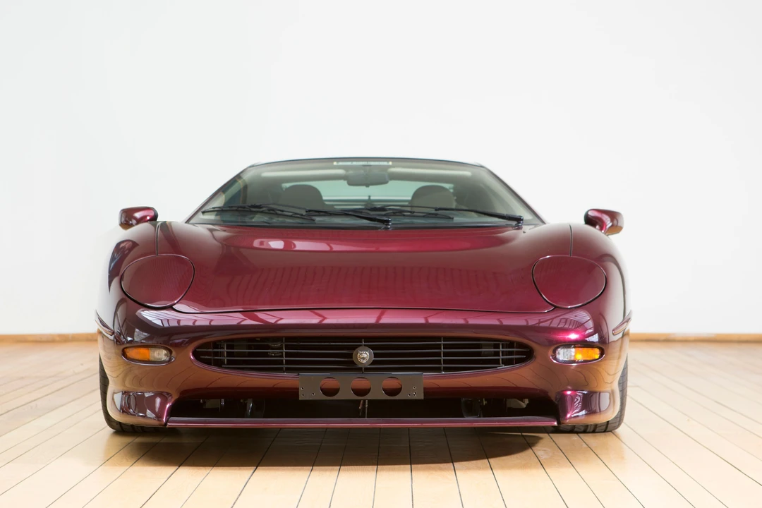 1992 Jaguar XJ220 - Image 8 of 23