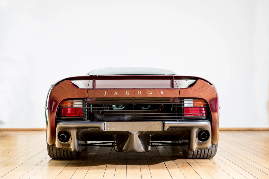 1992 Jaguar XJ220 - Image 7 of 23