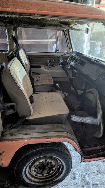 Volkswagen Type 2 - Image 5 of 6